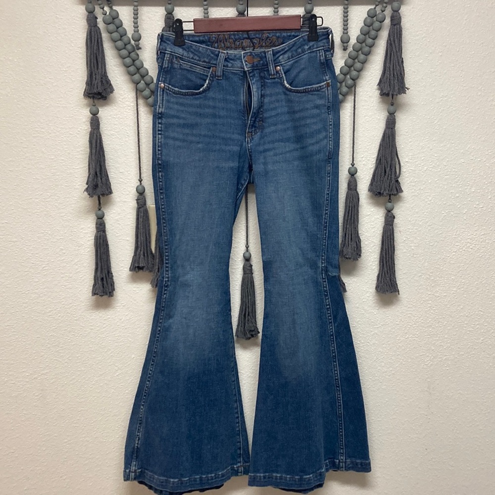 Women’s Retro Wrangler Bellbottoms